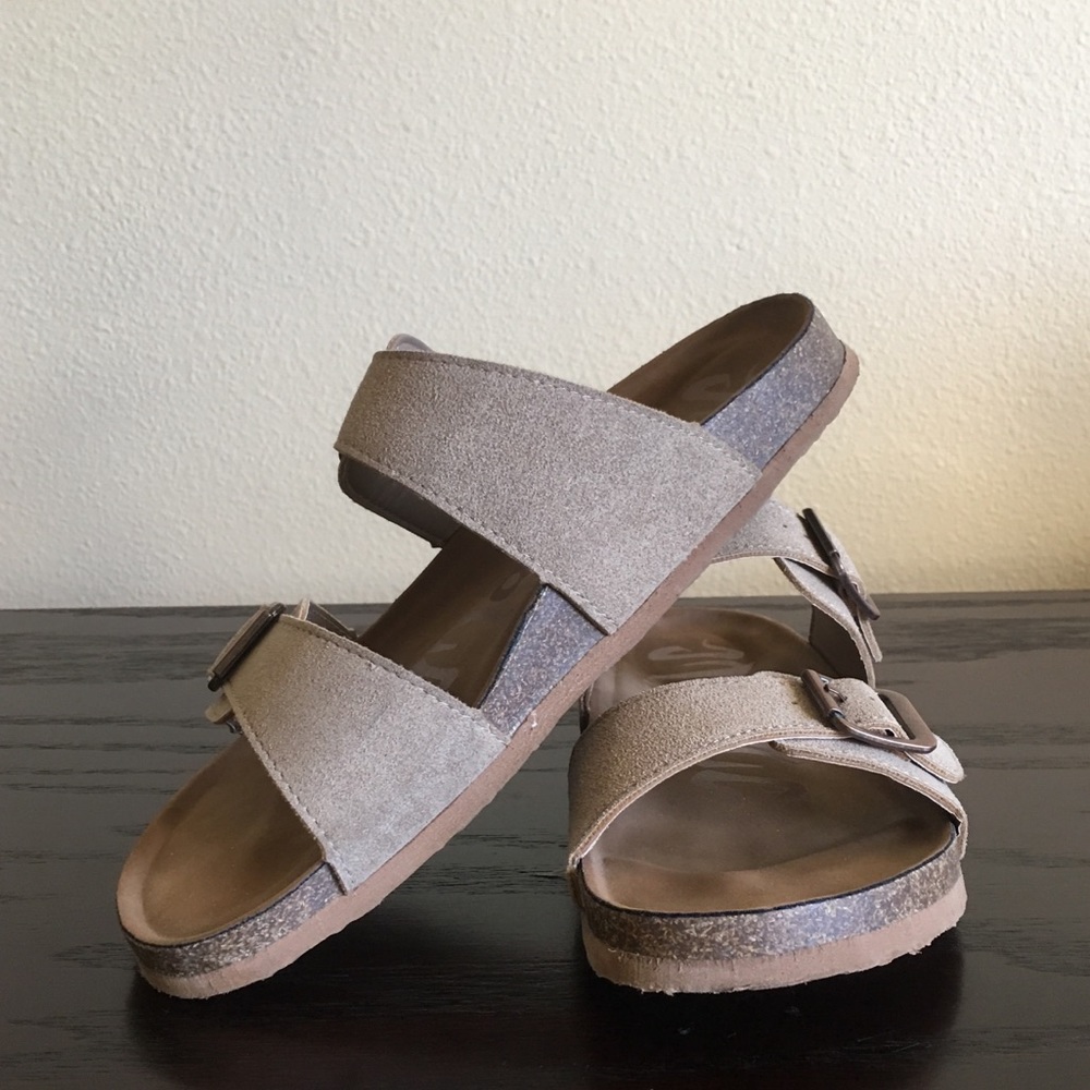 Sandals (two strap sandals)